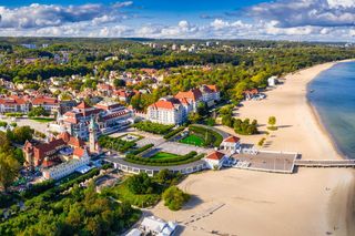Brytyjczycy wskazali hit wakacji 2026. To nadmorski kurort w Polsce