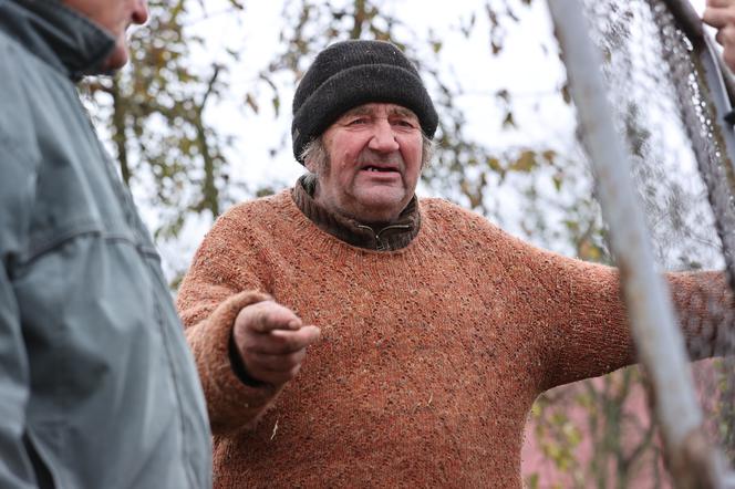 Rolnicy. Podlasie. Gienek nie trafia w gwoździe. Afera w Plutyczach