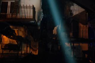 Pożar domu w Łagiewnikach. Strażacy w pogorzelisku znaleźli pociski i granaty