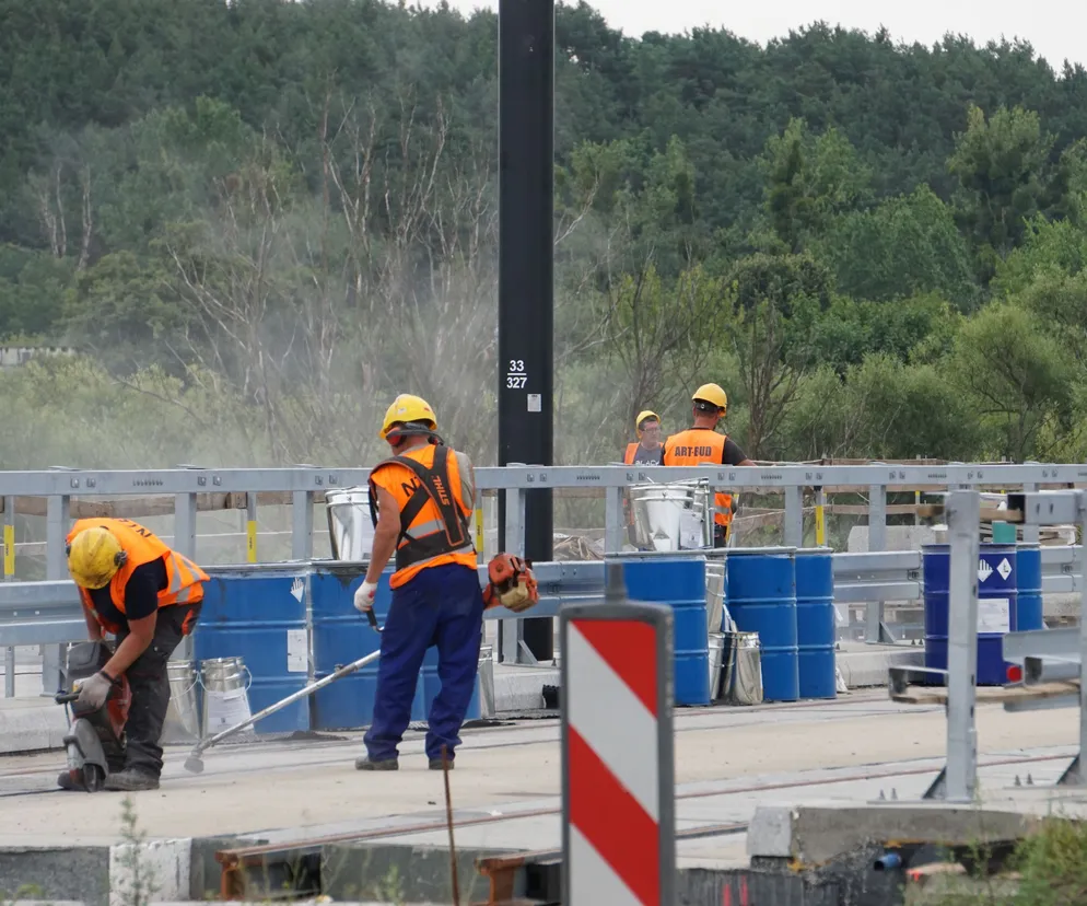 Nad Brdą w Bydgoszczy powstają nowe mosty. Zaglądamy na plac budowy [ZDJĘCIA, WIDEO]