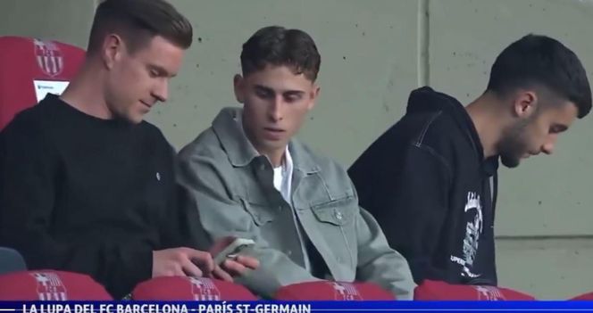 Marc-Andre ter Stegen, Fermin Lopez i Joan Garcia podzcas meczu FC Barcelona- PSG