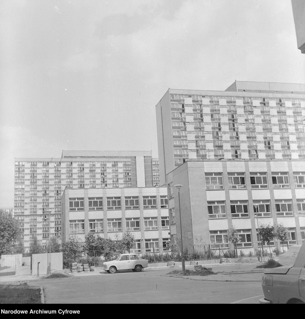 Osiedle Za Żelazną Bramą w Warszawie - stare zdjęcia. Jak wyglądało dawniej, w PRL-u?