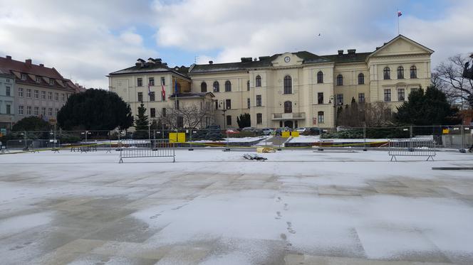 Stary Rynek w Bydgoszczy pięknieje w oczach. Zaglądamy na plac budowy! [ZDJĘCIA,