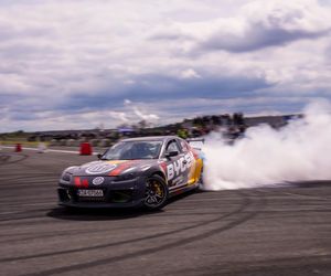 SkillZone Festiwal - motoryzacyjne emocje na lotnisku w Mielcu