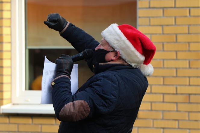 Mikołaj odwiedza Szpital Specjalistyczny dla Dzieci i Dorosłych w Toruniu