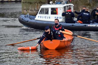 Ćwiczenia policji na wodzie