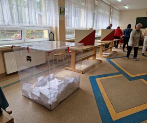 Wybory prezydenckie 2025. Frekwencja w Łódzkiem do godz. 12. Czwarte miejsce w kraju! Dane PKW