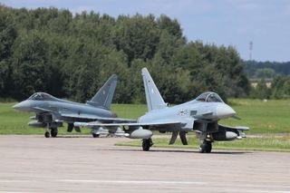 Niemieckie Eurofighter na polskiej ziemi. „Silny sygnał jedności”