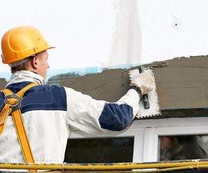 Tynki elewacyjne w ETICS – jak wybrać najlepsze rozwiązanie?