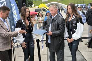 Tablice dla Buśkiewicza i Golloba