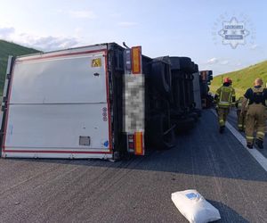 Wypadek ciężarówki na A1 przed węzłem Pyrzowice. Duże utrudnienia dla kierowców