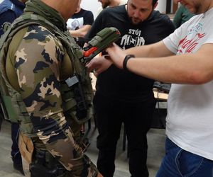 Policjanci szkolą ratowników medycznych