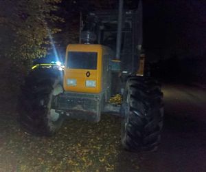 Nocny rajd 16-latków. Ukradli dziadkowi traktor i pojechali na dyskotekę
