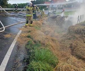 Pożar siana w Tymowej. Strażacy dwa razy wracali na miejsce zdarzenia