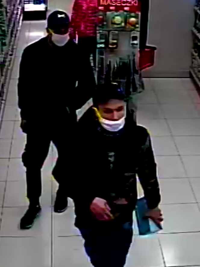 Katowice: Policja szuka dwóch mężczyzn, którzy w drogerii ukradli... szczoteczki do zębów [ZDJĘCIA]