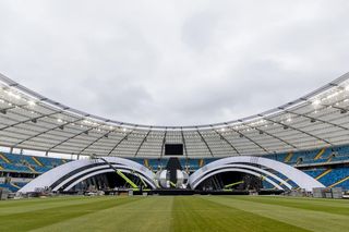 Sylwester z Dwójką. Na Stadionie Śląskim w Chorzowie zbudowano dwie sceny!