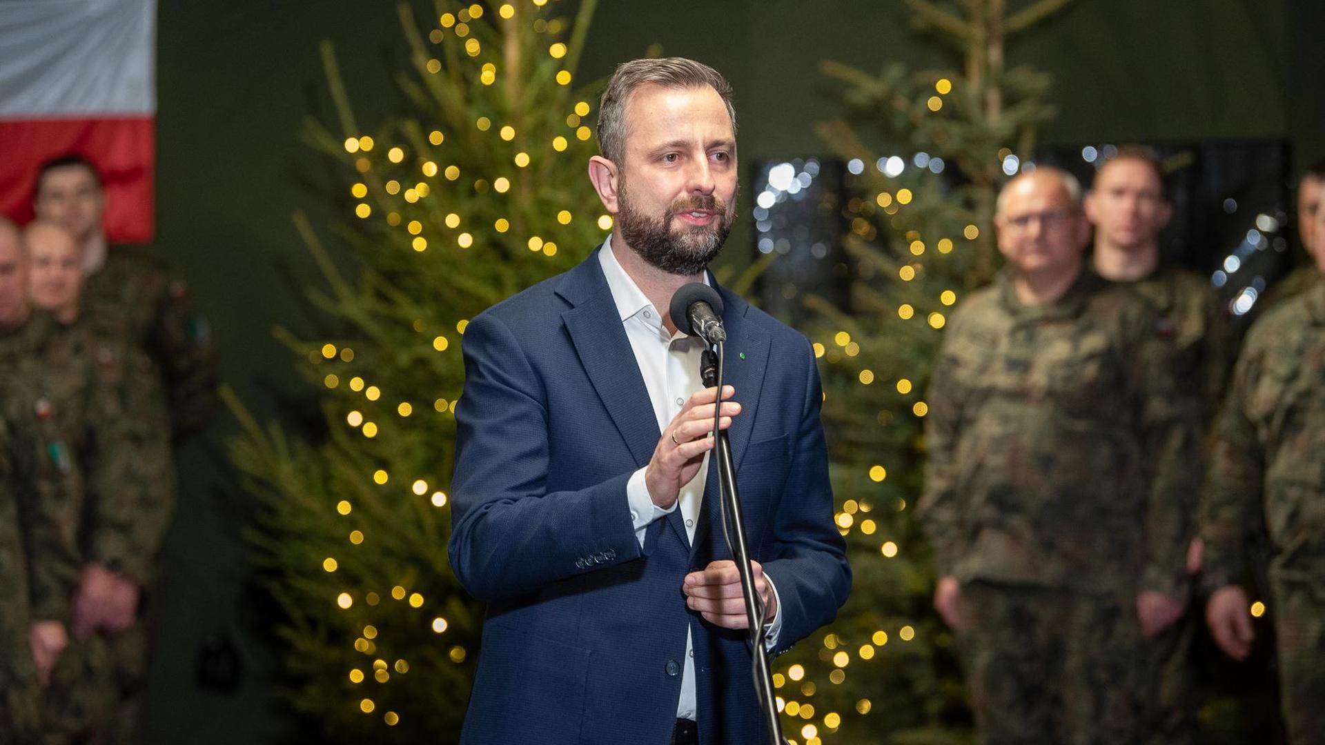Minister obrony narodowej spotkał się z żołnierzami strzegącymi granicy z Białorusią