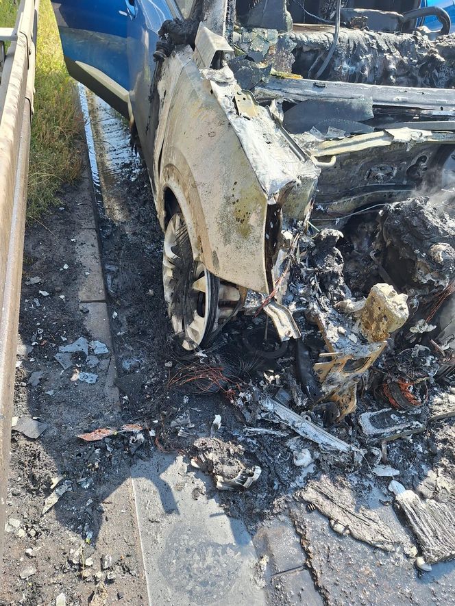 Pożar osobówki na A1