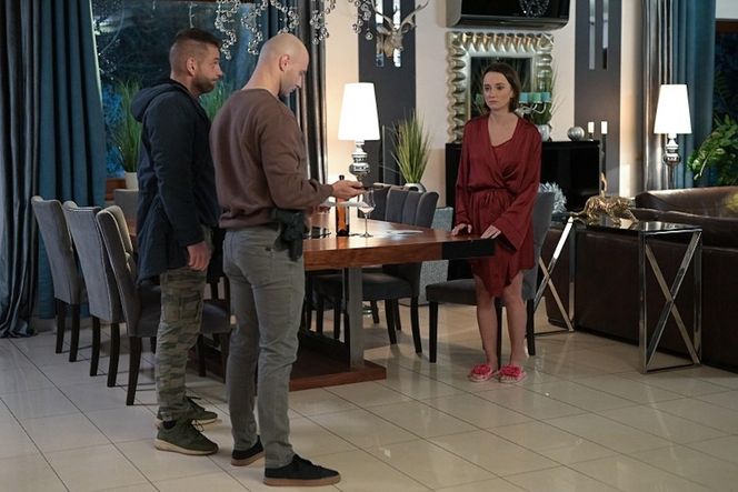 Pierwsza miłość, odcinek 3969. Melka (Ewa Jakubowicz), policja