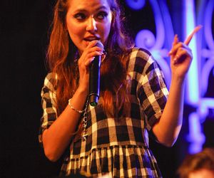 Zalia podbija scenę i serca fanów. Dlaczego mówi o niej cała Polska?