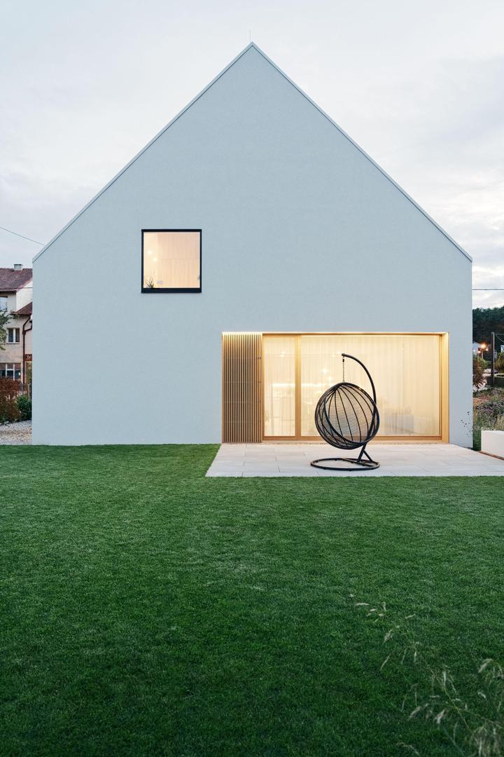 Biały dom na gdańskiej Strzyży