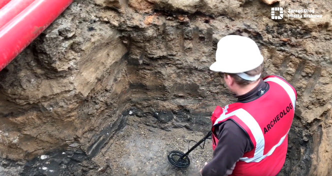 Odkrycia archeologiczne na ul. Krakowskiej. Zobacz, co znaleziono!