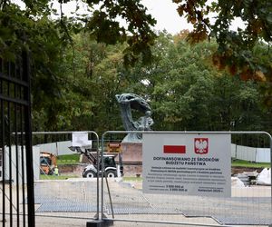Turyści szukają śladów Chopina. Świat zjeżdża do nas na koncerty, a tu wszystko rozkopane!