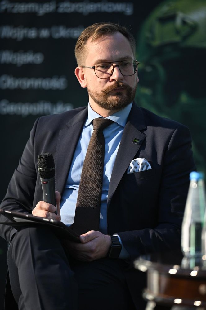 Odporność infrastruktury krytycznej w obliczu zagrożeń hybrydowych i konwencjonalnych