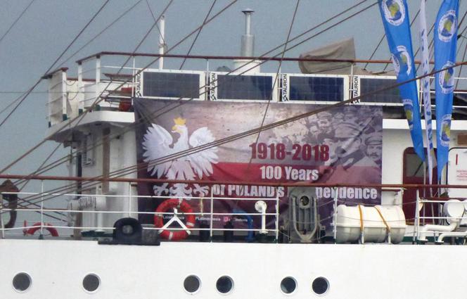 „Dar Młodzieży” w drodze do Singapuru