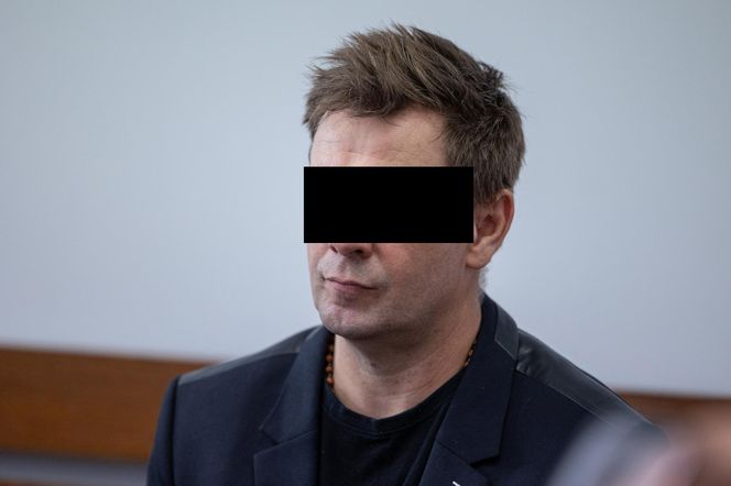 Proces Krzysztofa Ś.byłego dyrektora fundacji Filipa Chajzera. Jest oskarżony o przywłaszczenie 700 tys. zł.