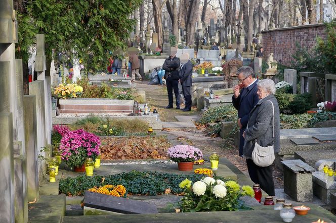 Grób matki Bronisława Komorowskiego