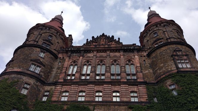 Ten zamek jest najpiękniejszy na Dolnym Śląsku. AI odpowiedziało bez wahania