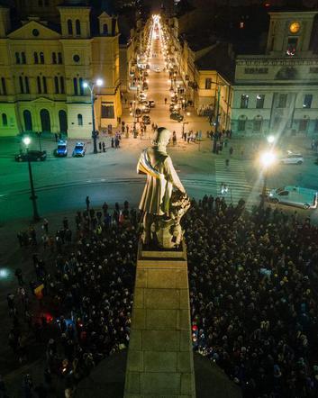 Łodzianie solidarni z Ukrainą. Tak wyglądała manifestacja na pl. Wolności