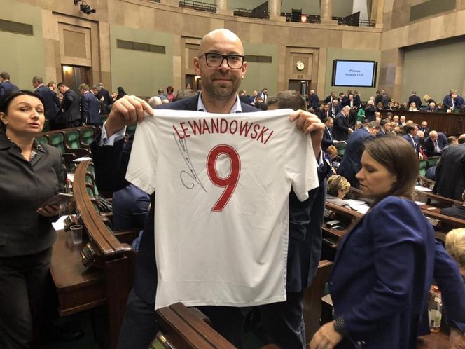 Temu klubowi kibicuje Jakub Rutnicki. Wiele powiązań ze sportem