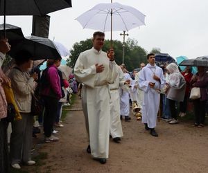Odpust w Gietrzwałdzie. Do słynącej z Objawień Maryjnych miejscowości przyjechały tłumy