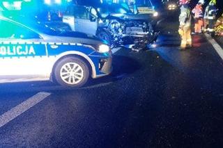 Poważny wypadek na dk 19. Sześć osób, w tym czwórka dzieci trafiło do szpitala