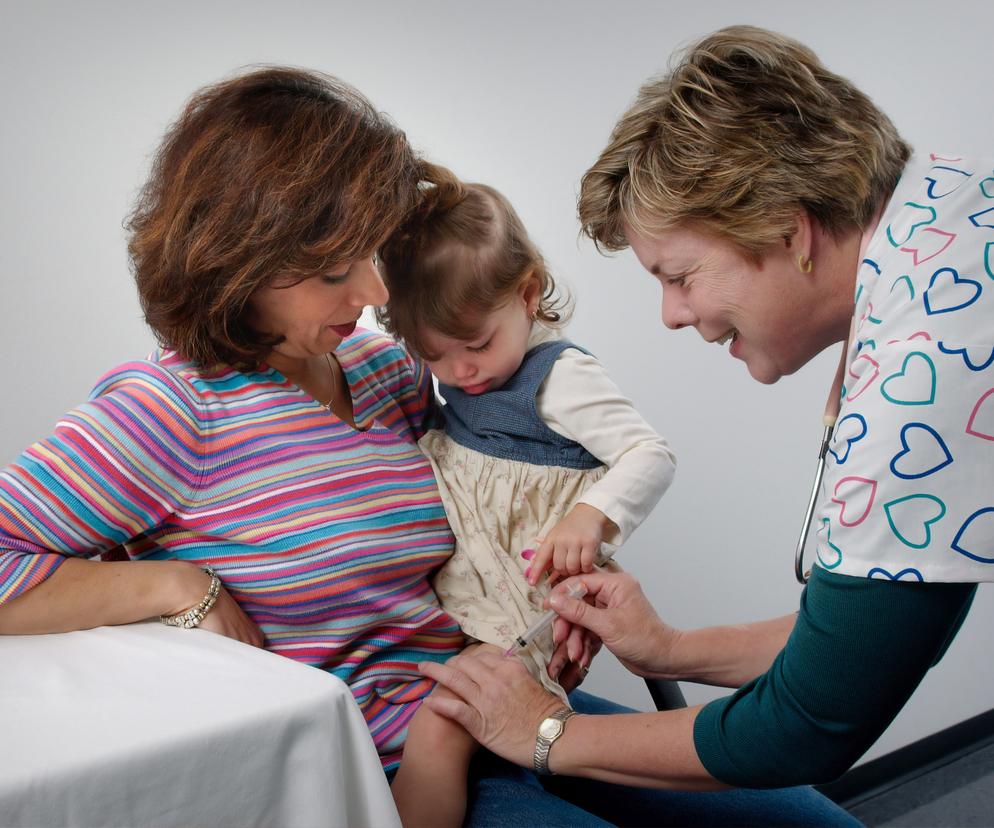Szczepionka przeciw COVID-19 dla dzieci od 6. miesiąca do 4.roku życia. Niedzielski zdradził szczegóły