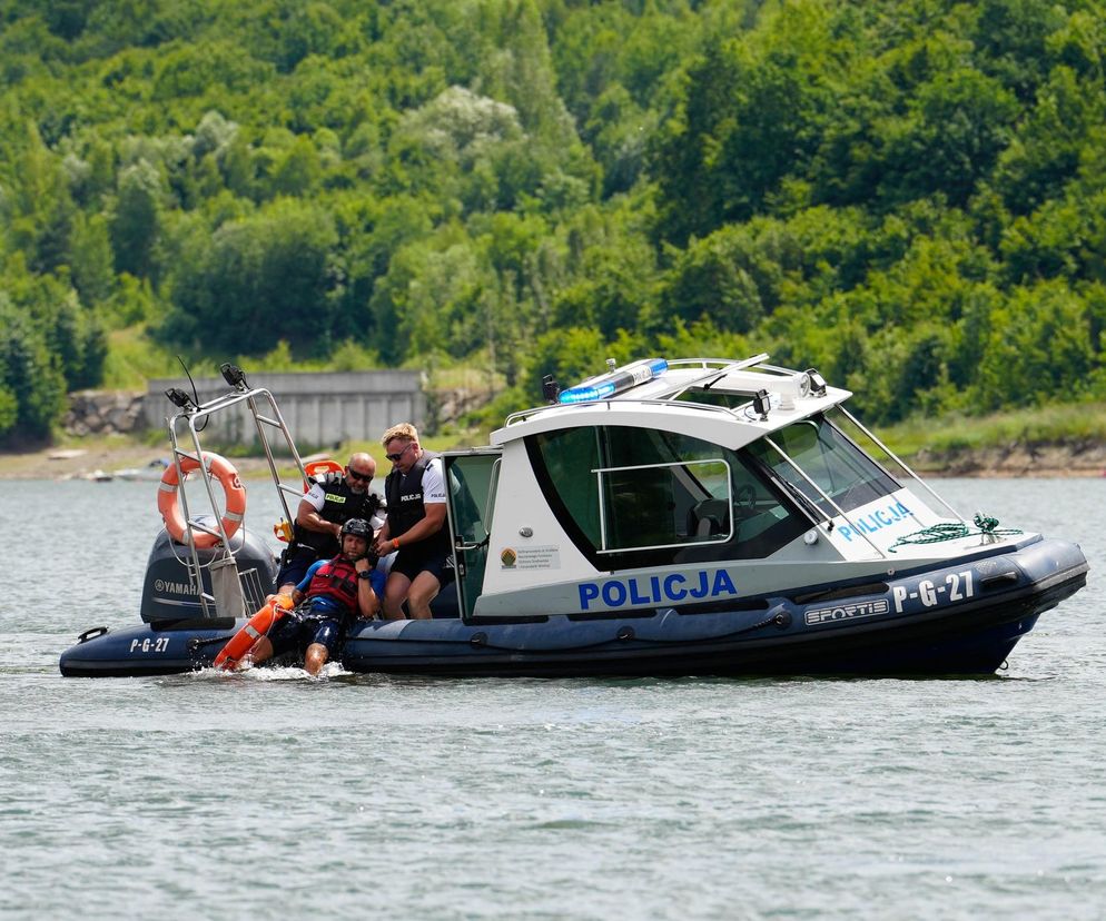 Kontrole, alkohol i utonięcia. Małopolska policja podsumowuje wakacyjne działania