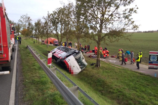 Wypadek autobusu z dziećmi! Są ranni [ZDJĘCIA]