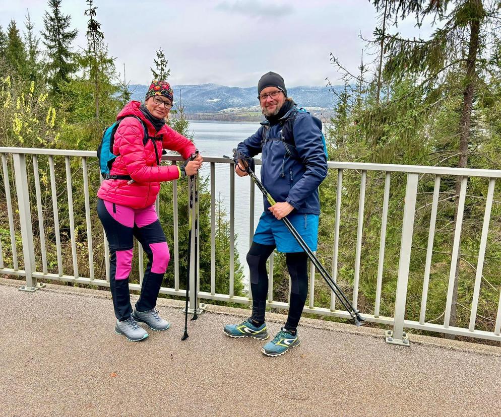 Anna Mieczkowska i Krzysztof Witowski podczas trekkingu wokół Jeziora Czorsztyńskiego