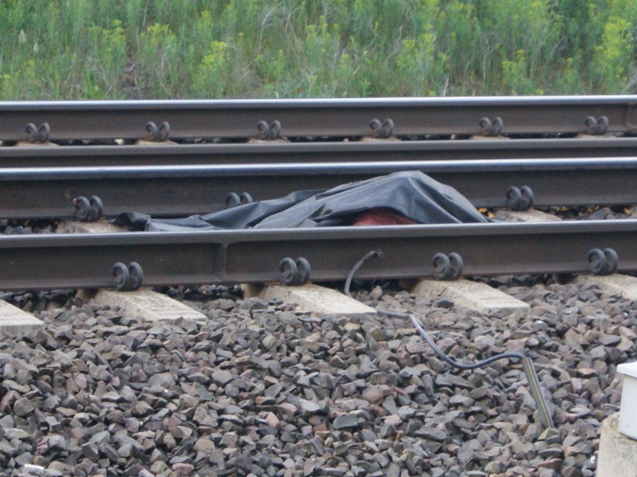 33-latek wbiegł pod najdeżdżający pociąg. Nie miał najmniejszych szans 