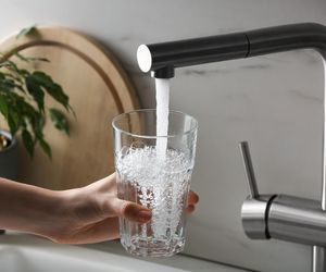 Mam twardą wodę w mieszkaniu. Na szczęście znam 3 sposoby na walkę z tym problemem