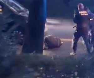 Mężczyzna zaatakował policjantów w Sosnowcu. Nowe nagranie