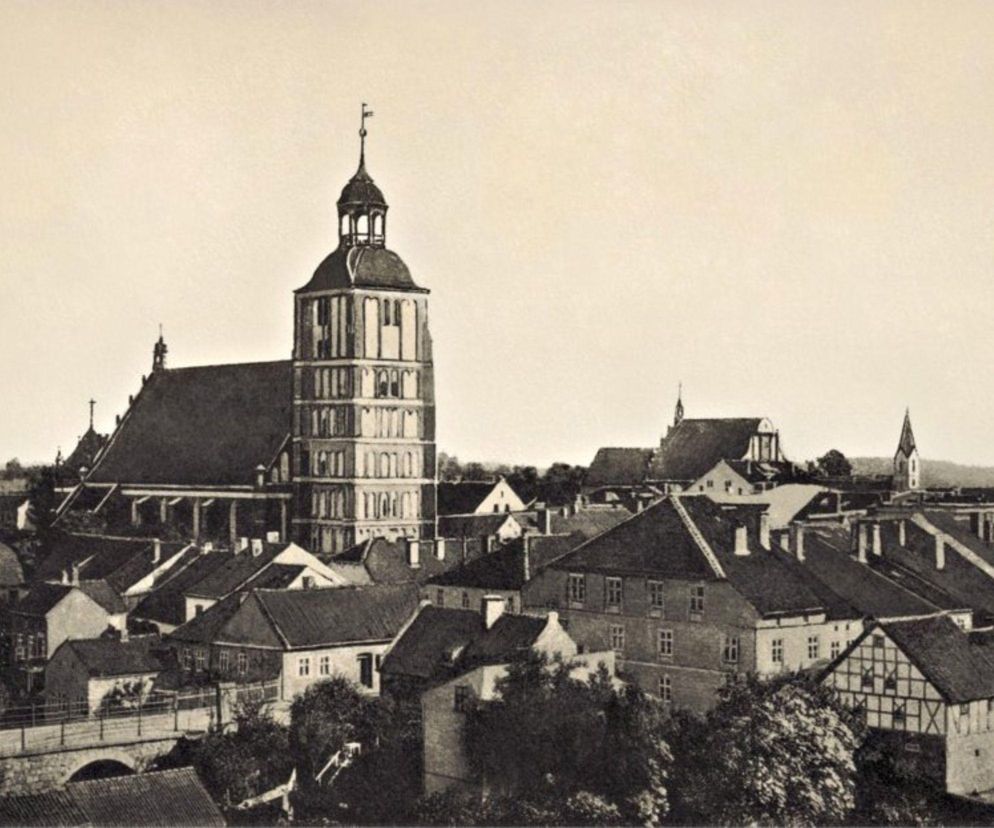 To urokliwe miasto zachwyca panoramą. Zobacz zdjęcia sprzed 120 lat!