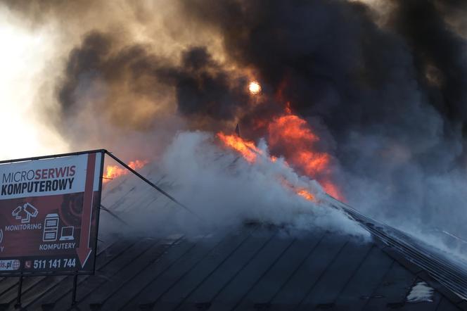 Pożar sklepu z artykułami RTV/AGD w Gorlicach