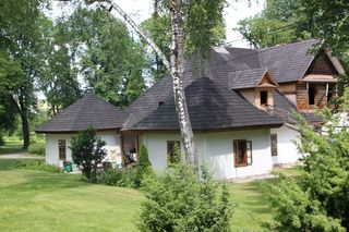 To sławny dwór w Małopolsce. Skrywa mrożącą krew w żyłach tajemnicę