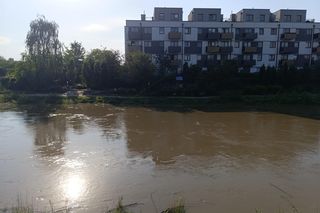 Stan rzeki Ślęza cały czas się podnosi. Przekroczono już stan alarmowy. Jak wygląda sytuacja?