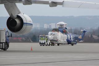 Ogromny ANTONOV An-124 Rusłan wylądował na lotnisku w Jasionce [ZDJĘCIA]