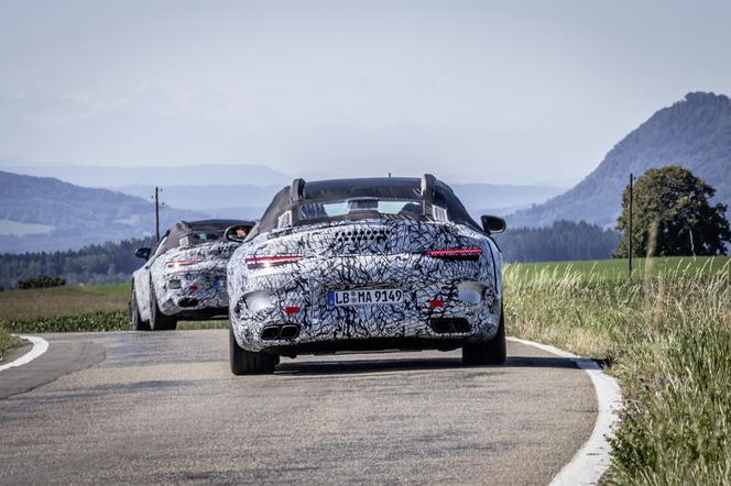 (2022) Mercedes-AMG SL w kamuflażu