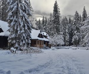 Schronisko PTTK w Dolinie Roztoki